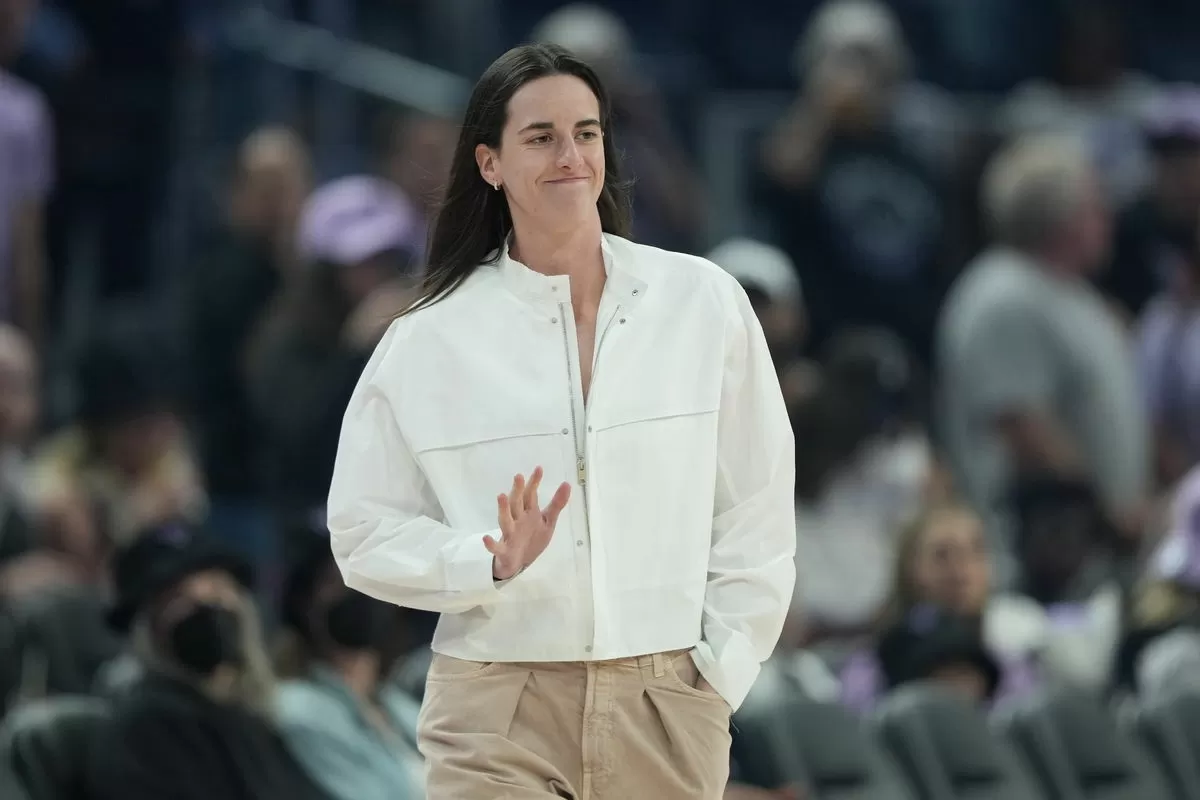 WNBA Fans Read Between the Lines After Caitlin Clark’s Latest Nike Move