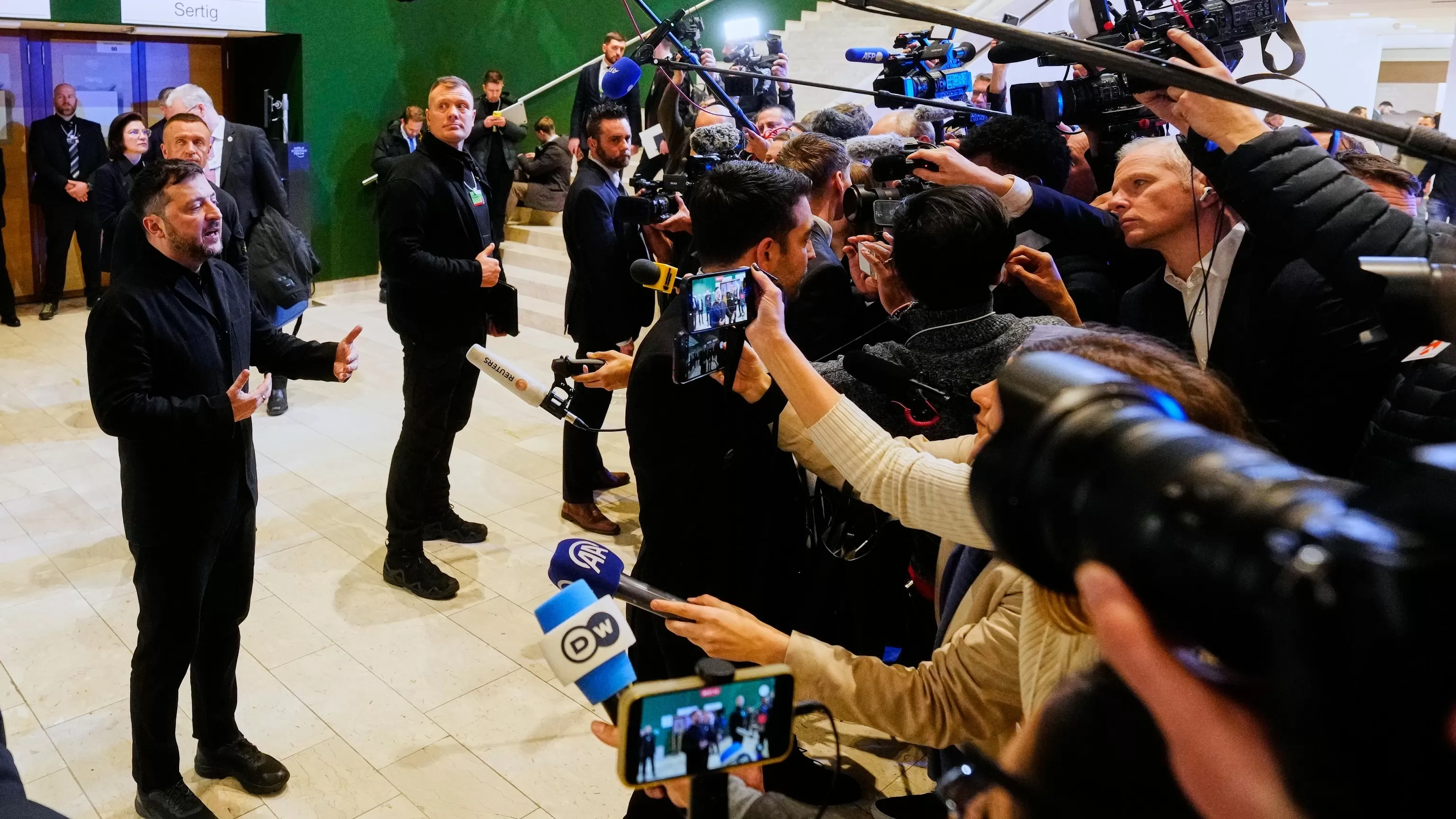 Russia, Ukraine and the US are holding peace talks in Abu Dhabi. They're coming at a key moment