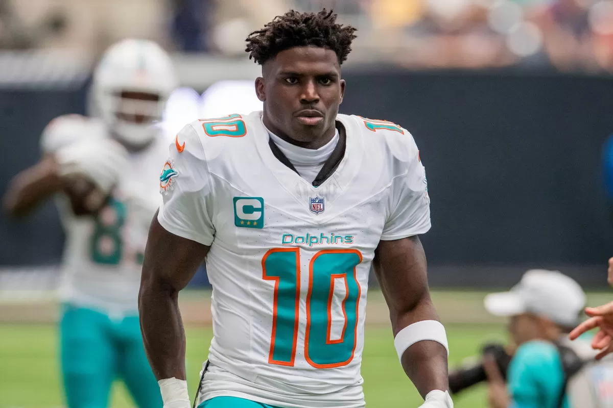 Tyreek Hill Wants to Start Fresh Trash Talk Against Track Stars After Noah Lyles Canceled Race Against Dolphins WR