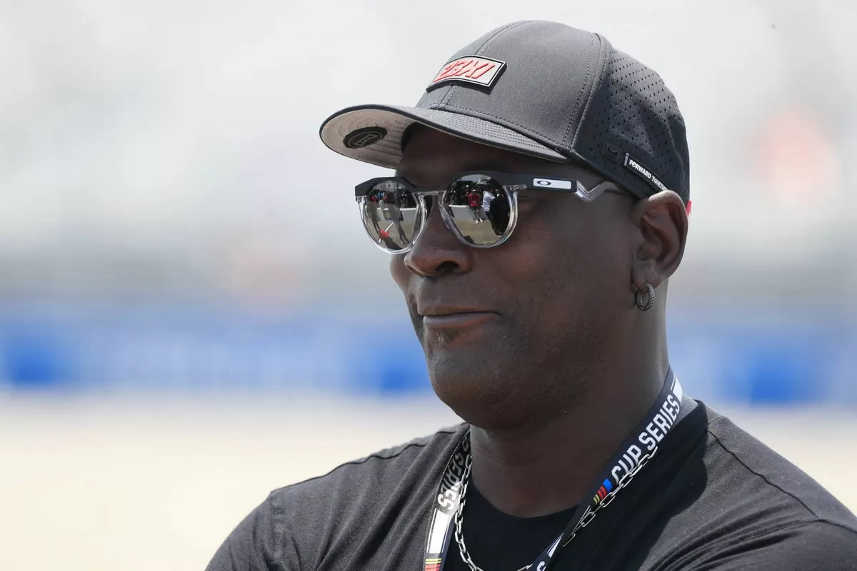 Seatless NASCAR Champion Set to Attempt Daytona 500 With Michael Jordan’s $96B Partnership