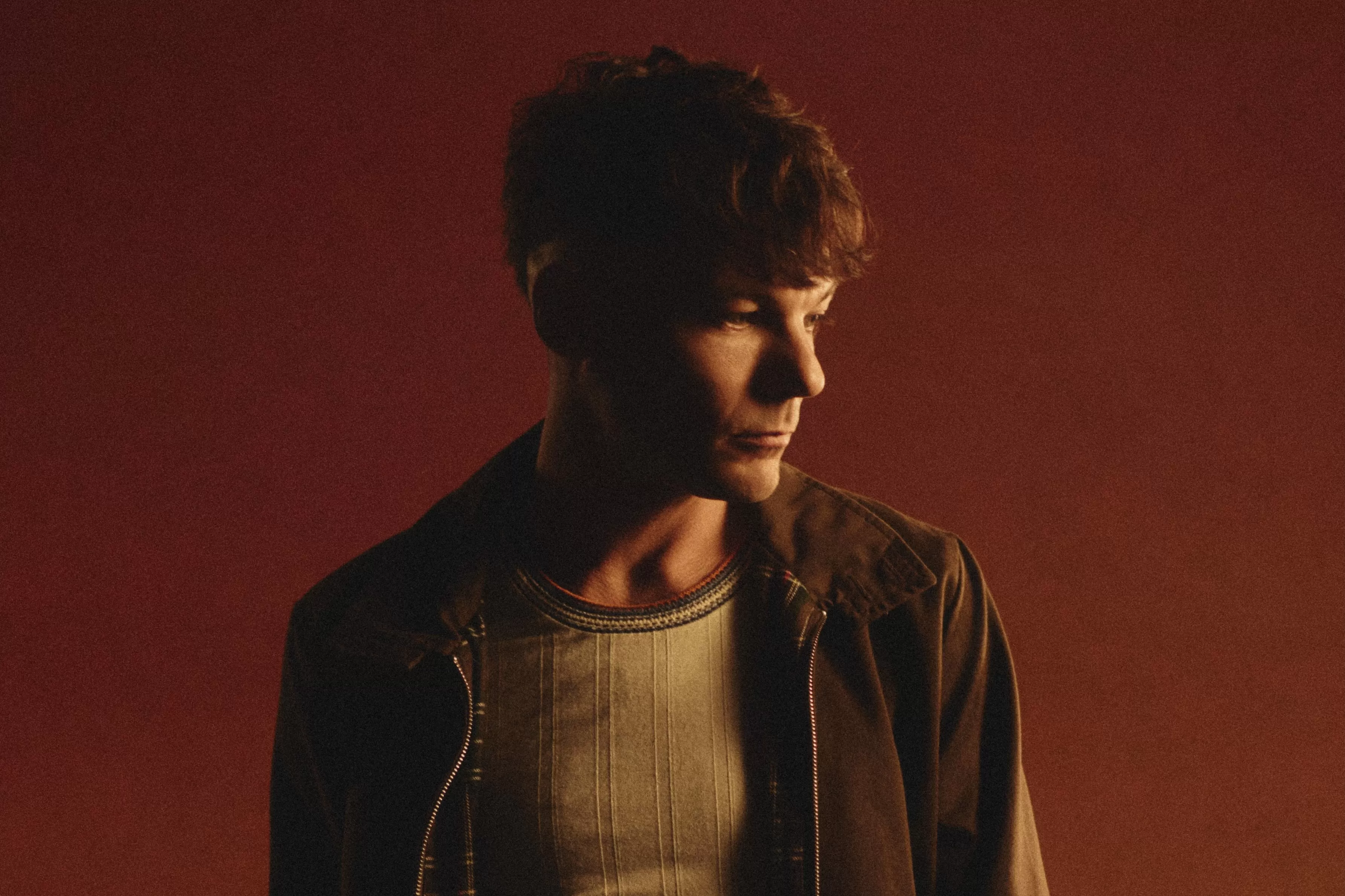 Louis Tomlinson Thanks Fans for Making His Album U.K. No. 1 After Requesting Their Help to ‘Cut Through the Noise’