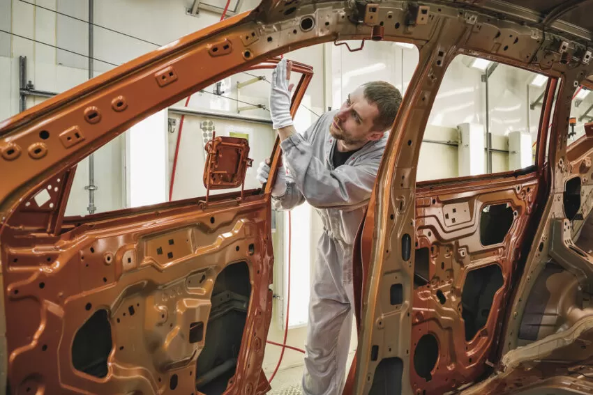 UK car production falls 13.6% in January as exports slide
