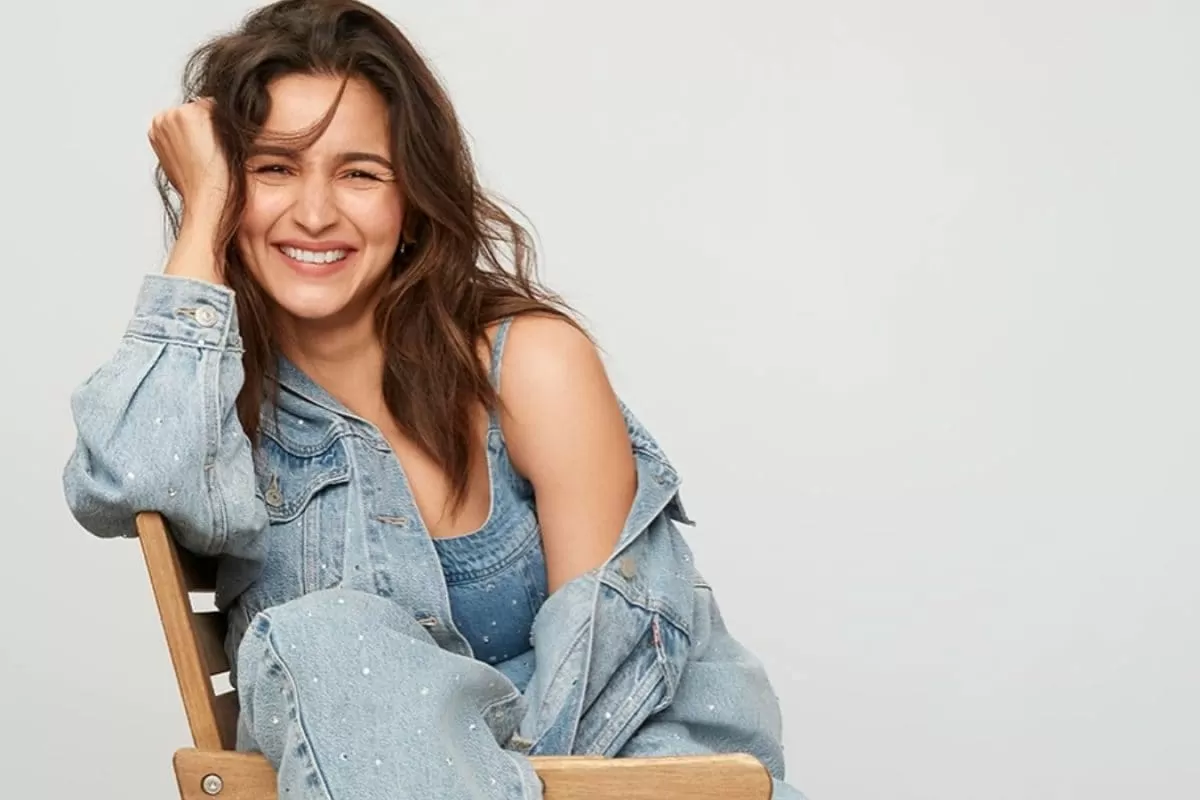 Sweaty Office Days? These Face Mists Are Your Desk-Drawer Skin Saviours