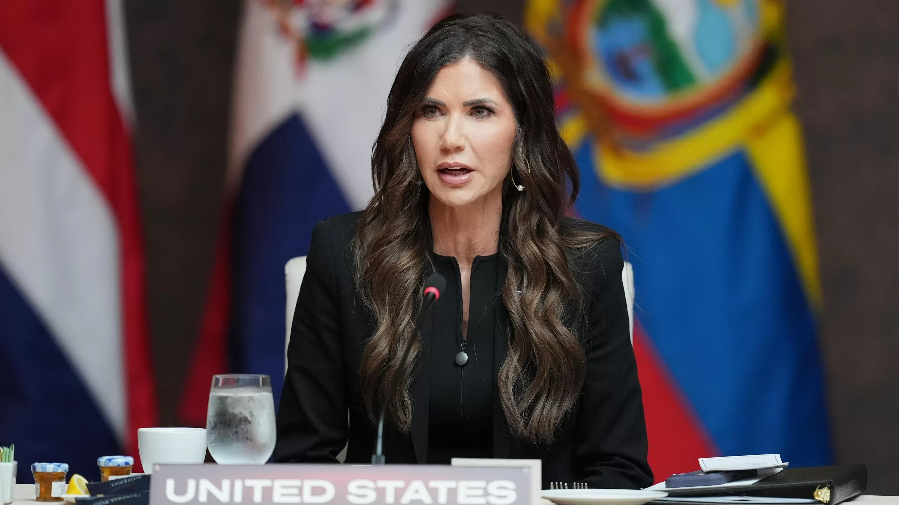 Costa Rica to accept 25 'third country' deportees from US every week