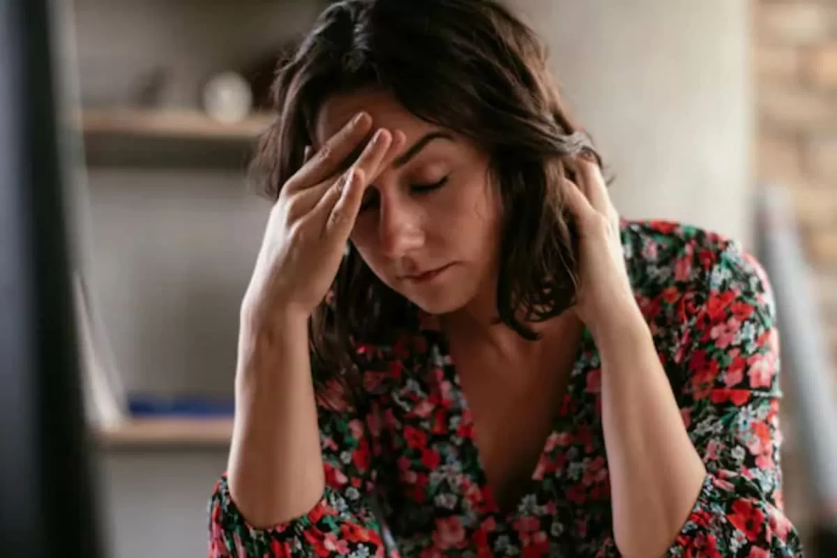 Ayurveda Warns: How All-Nighters And Screen Stress Disrupt Your Body’s Natural Detox Rhythm