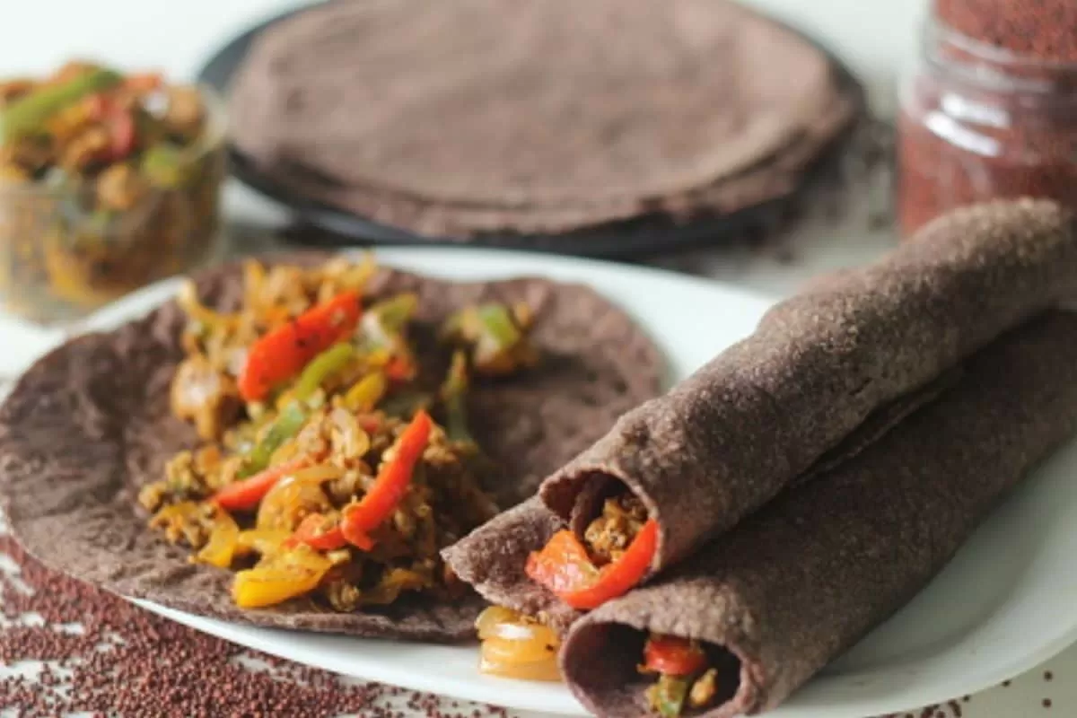 Healthy Recipe Ideas: How To Make Chilli Garlic Millet Roti And Oats Date Pudding