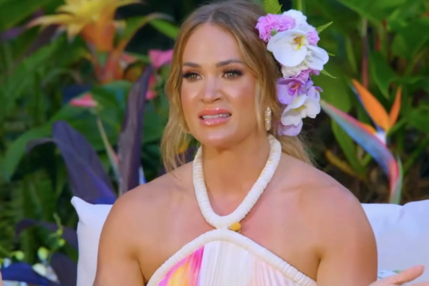 Carrie Underwood Tears Up During ‘American Idol’ Contestant’s Performance