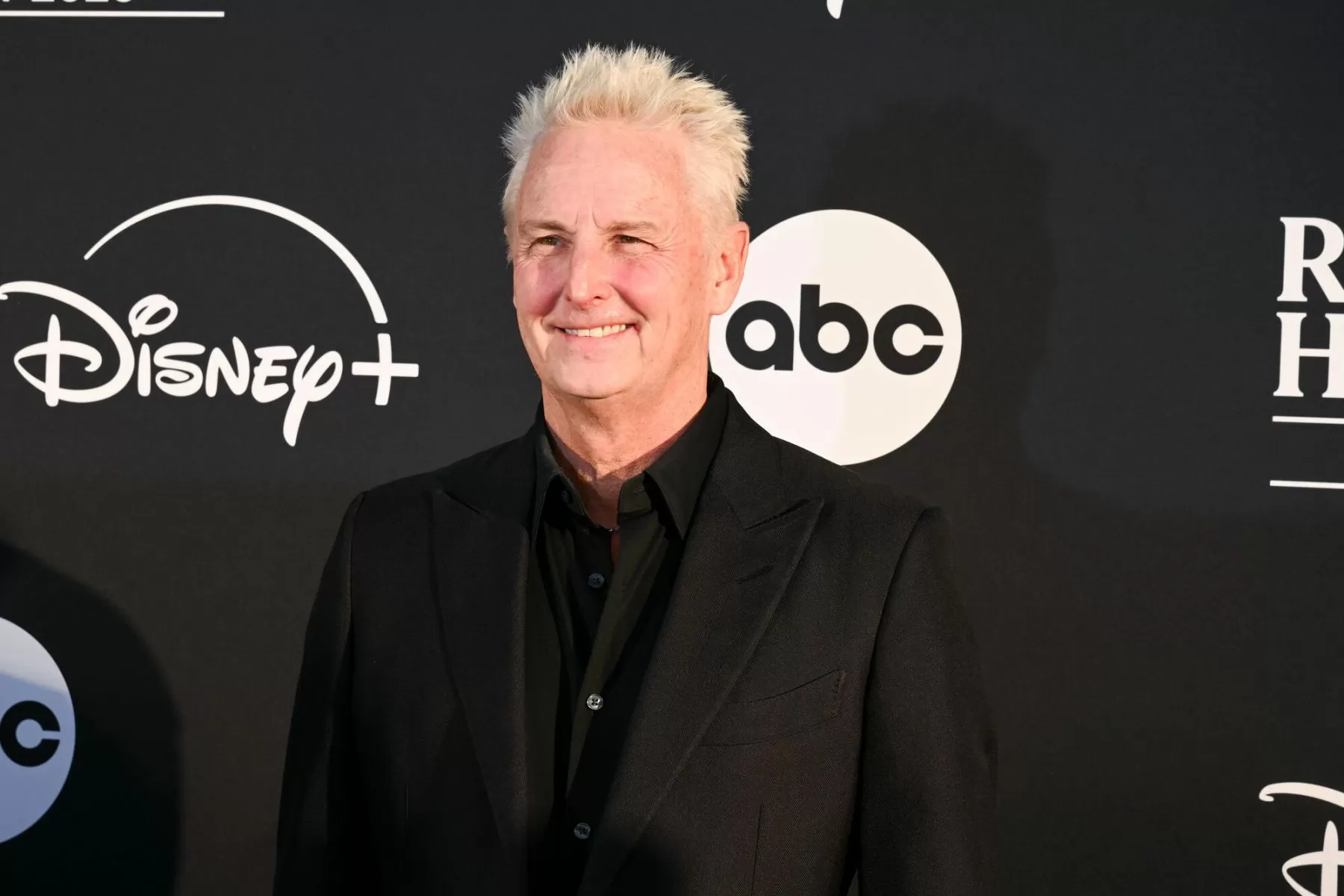 Pearl Jam Guitarist Mike McCready Announces Decades-In-The-Making Grunge Opera/Graphic Novel ‘Farewell to Seasons’