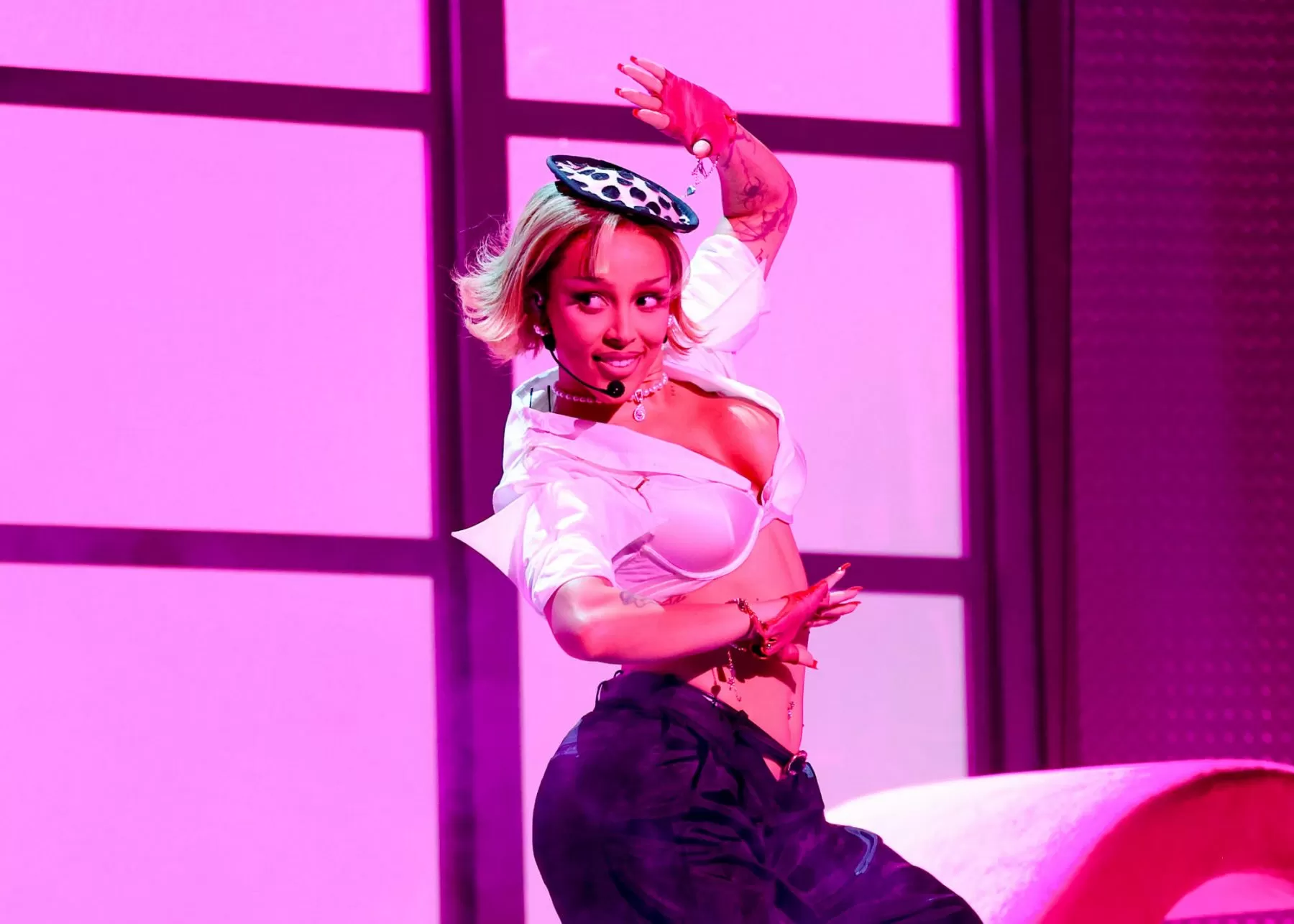 Where to Watch Doja Cat, Benson Boone & Vince Staples at Taco Bell’s ‘Live Más Live’ Online
