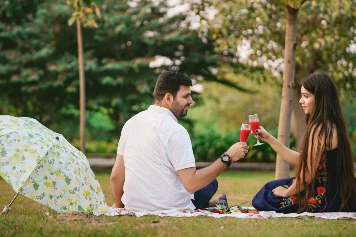 Are You Anxious Or Avoidant In Love? Experts Say Childhood Holds The Clue