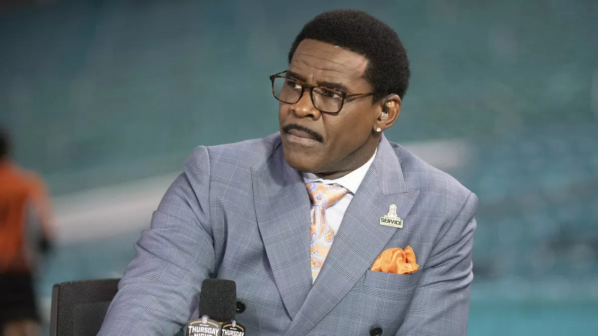 Cowboys Legend Michael Irvin Sends Prayers to Dak Prescott’s Family as QB Cancels Wedding With Fiancée Sarah Jane