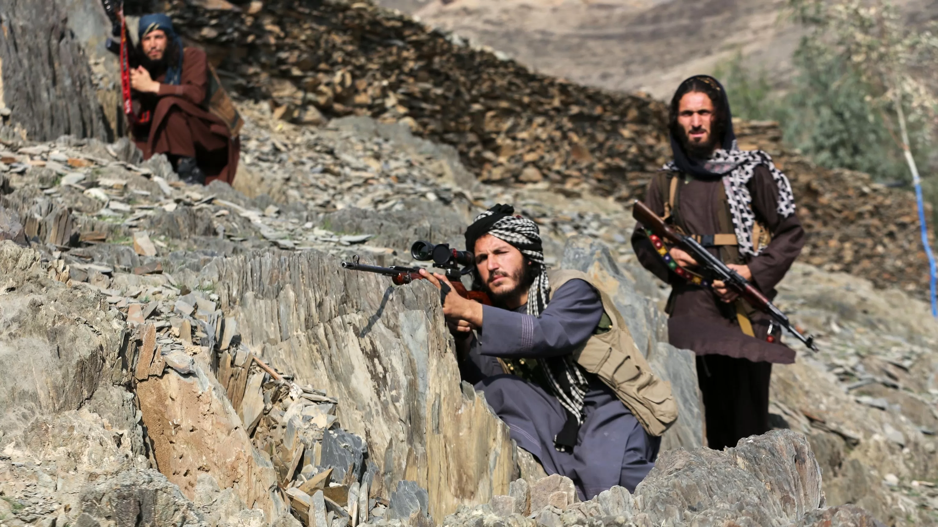 Pakistan, Afghanistan claim killing dozens of other's troops in relentless fighting