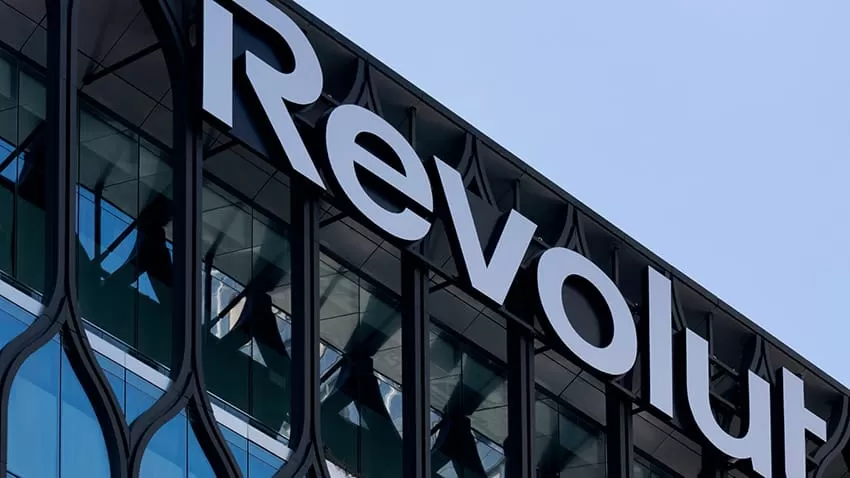 Revolut launches UK bank after regulatory approval
