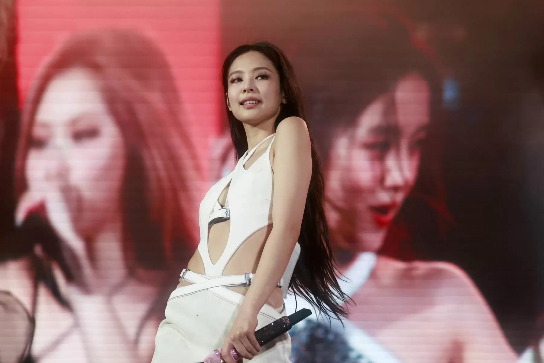 BLACKPINK’s JENNIE Celebrates One-Year Anniversary of Debut Solo LP With Expanded ‘Ruby (The Complete Collection)’