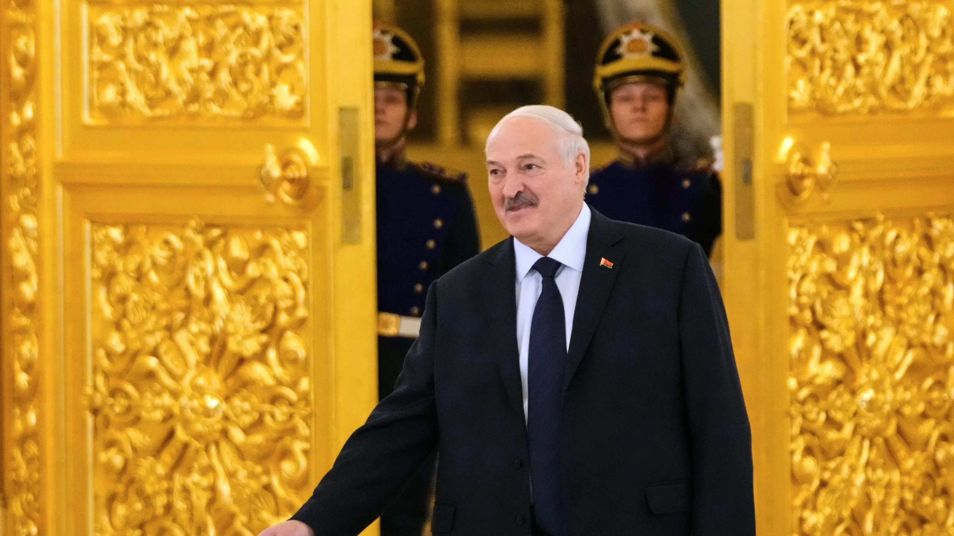 Belarus leader pardons 18 prisoners in an effort to improve ties with US