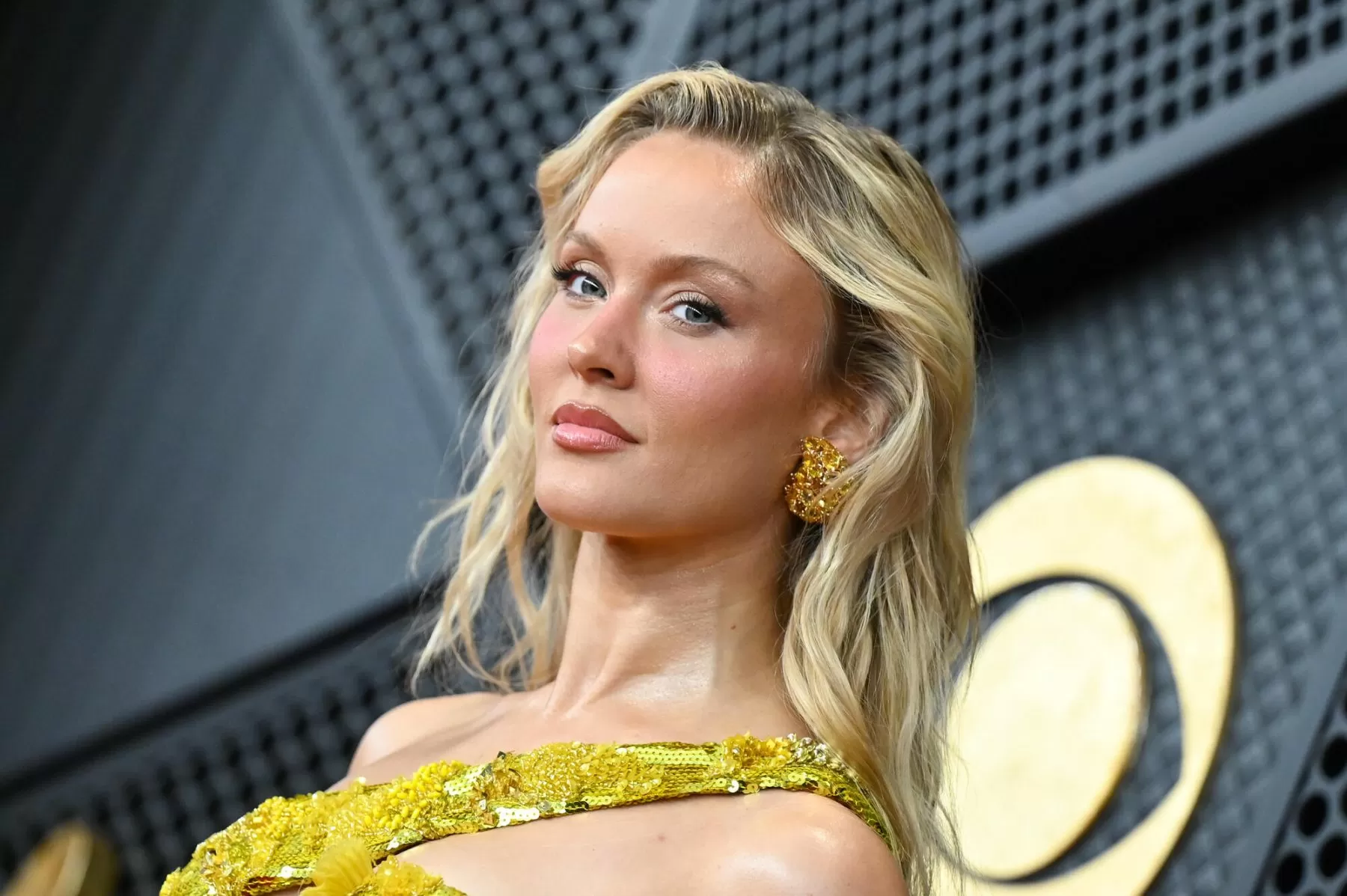 Zara Larsson Defends Chappell Roan From Sexist Critics: ‘You Guys Just Hate Women, Actually’