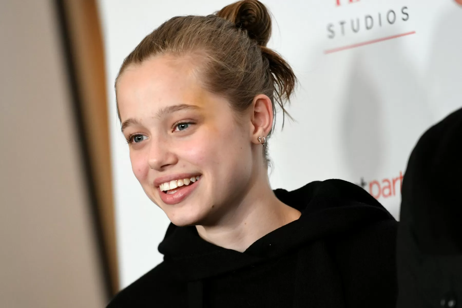 Angelina Jolie’s Daughter Shiloh Makes Surprise Cameo in Dayoung’s ‘What’s a Girl to Do’ Music Video: Watch