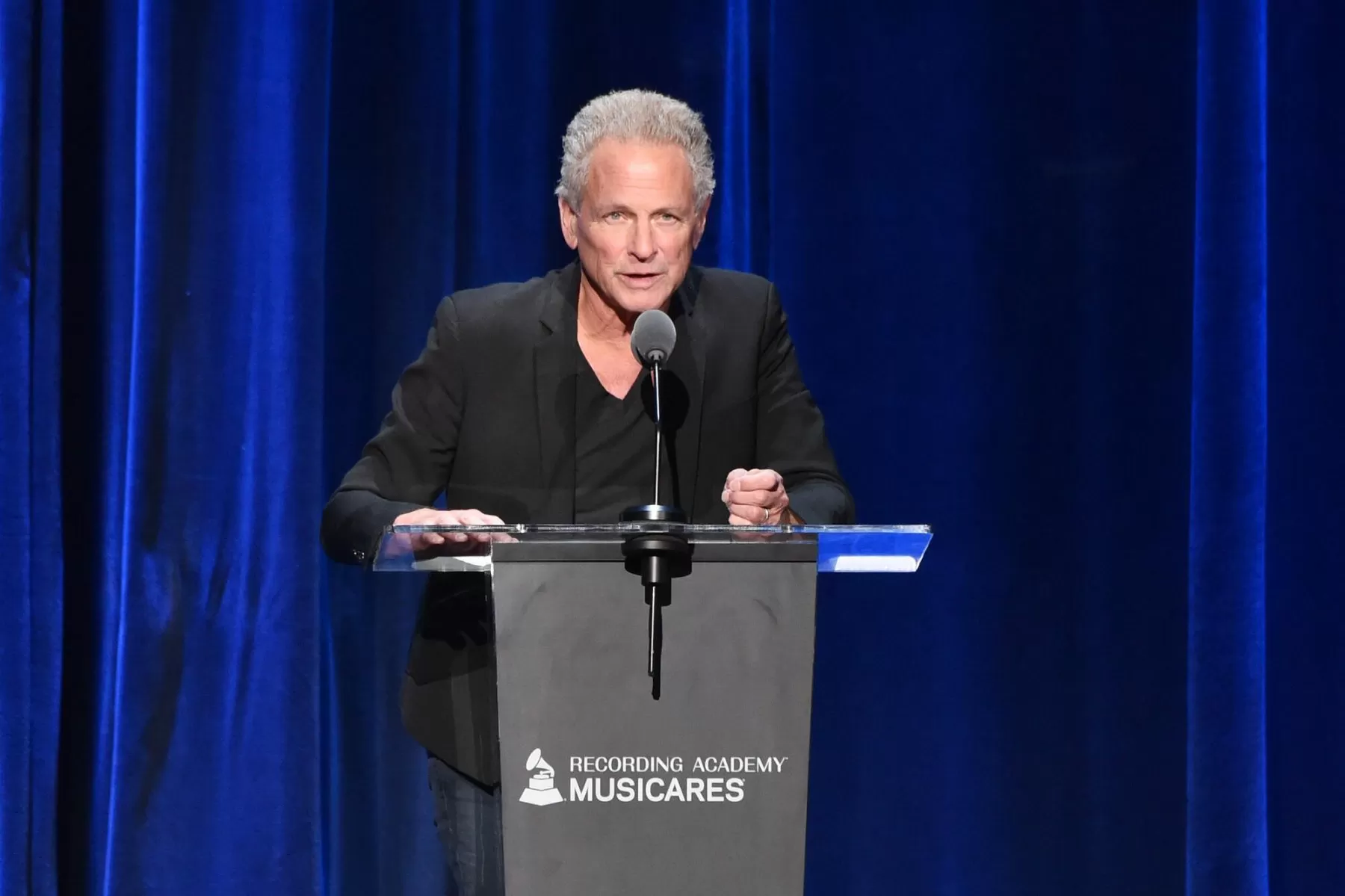 Lindsey Buckingham’s Alleged Stalker Faces Criminal Charges and Arrest Warrant