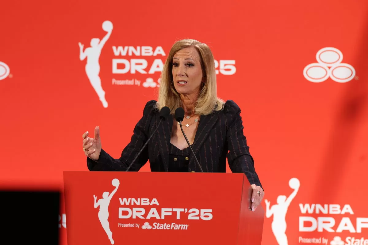 “Huge Fan”: Cathy Engelbert Reveals NCAA Star She’s Eager to See in 2026 Draft